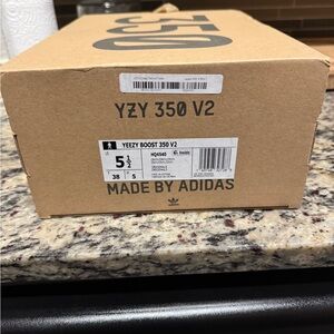 adidas YZY 350 V2 onyx